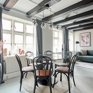  Apartment Unique 2 Bedroom Duplex W Exposed Beams In Cph